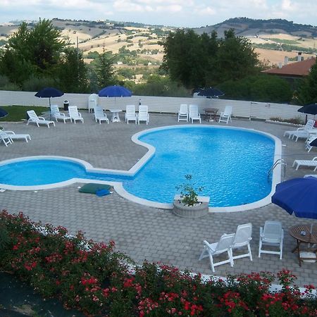 Agriturismo Lo Sgorzolo Pergola Luaran gambar