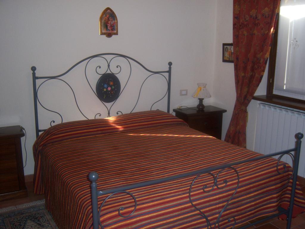Agriturismo Lo Sgorzolo Pergola Bilik gambar
